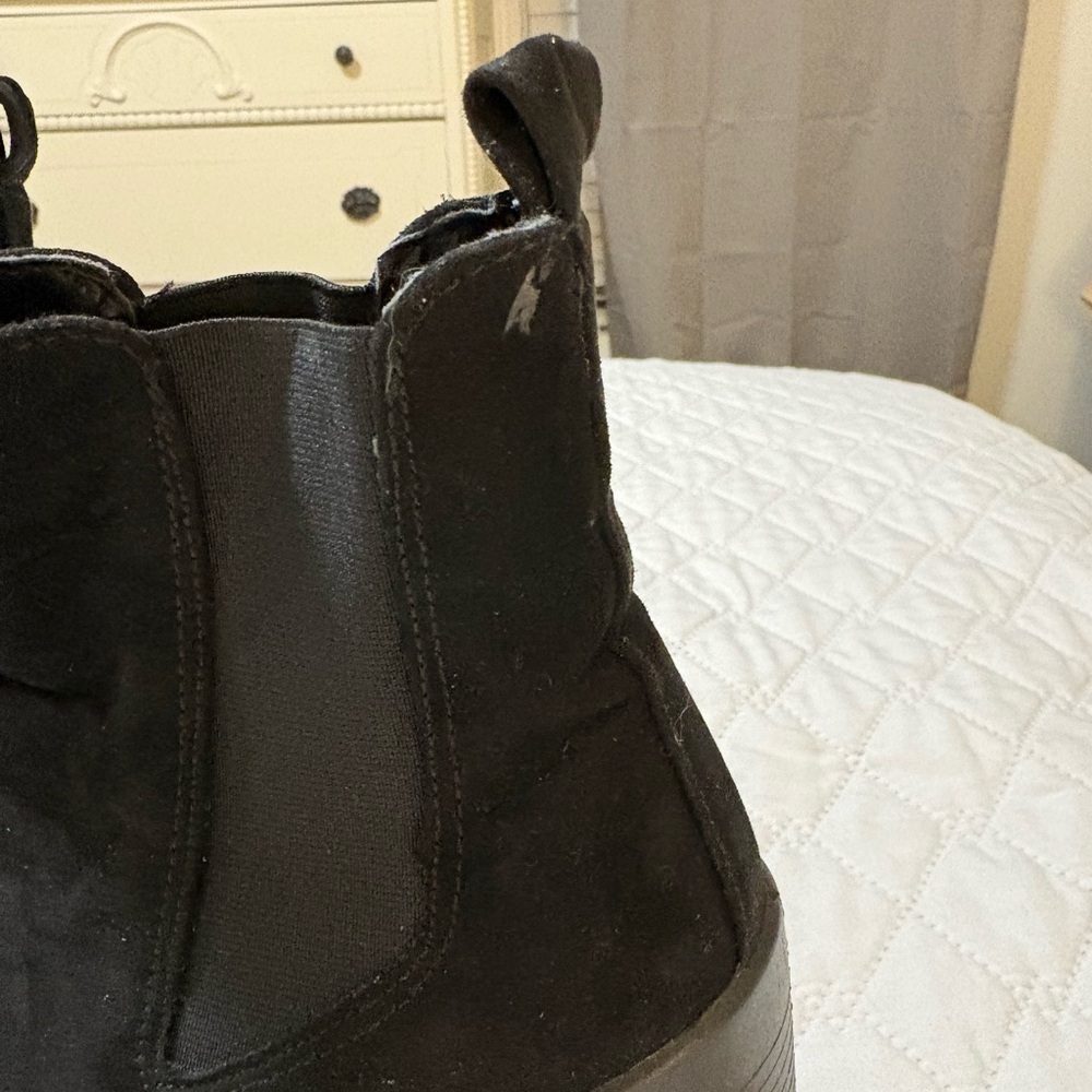 Topshop Black Suede Heeled Booties with Lug Sole - Picture 4 of 10